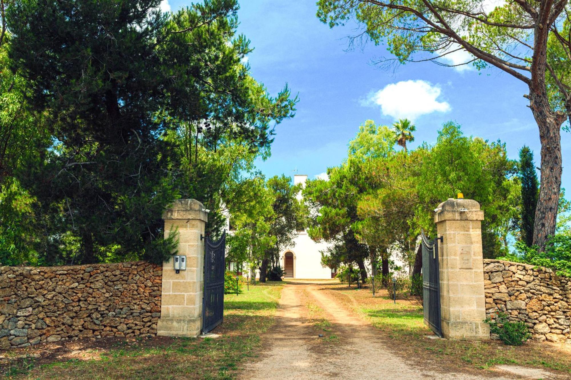 Tenuta Afra Squinzano エクステリア 写真